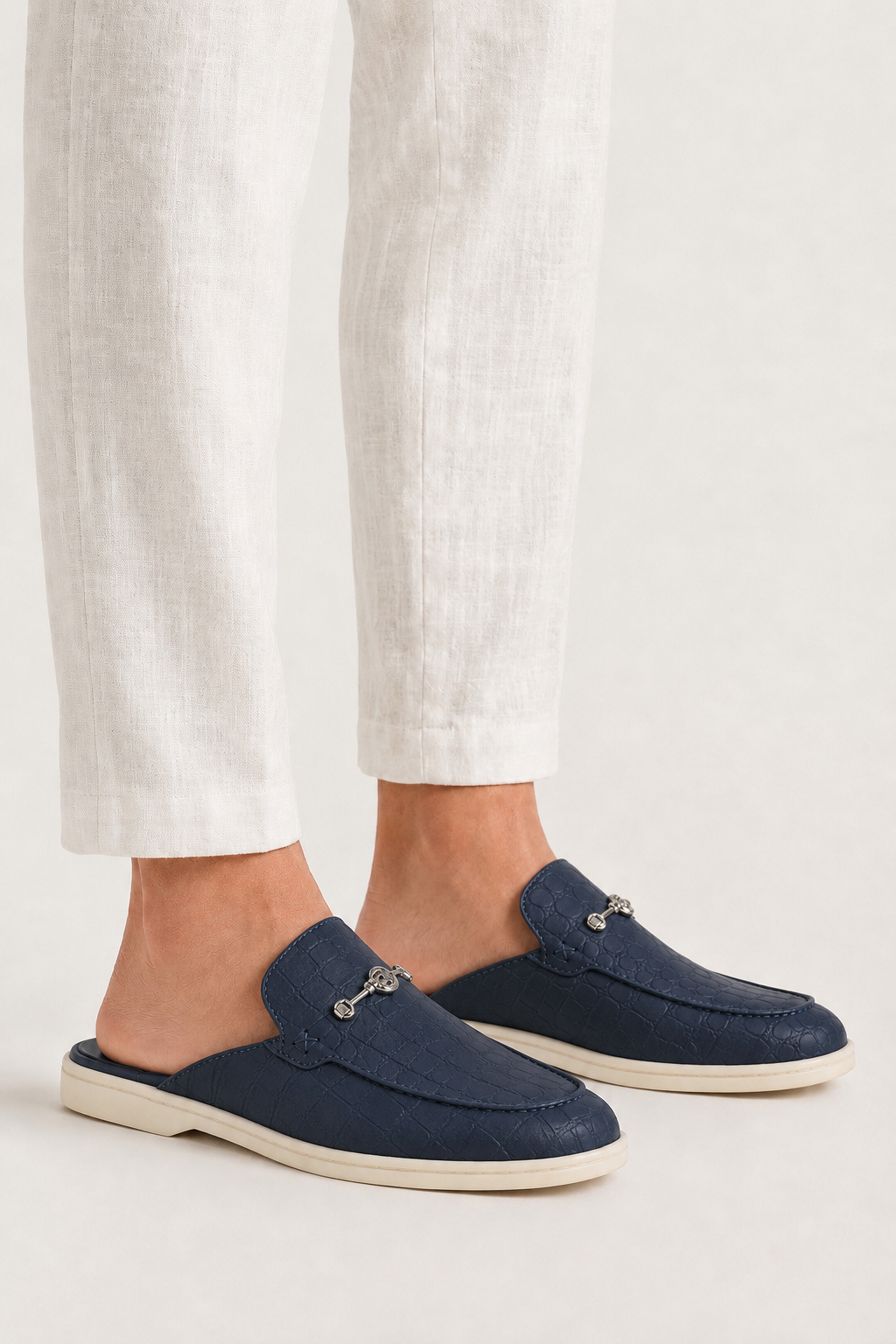The Soriano Amalfi Croco Mule — Navy