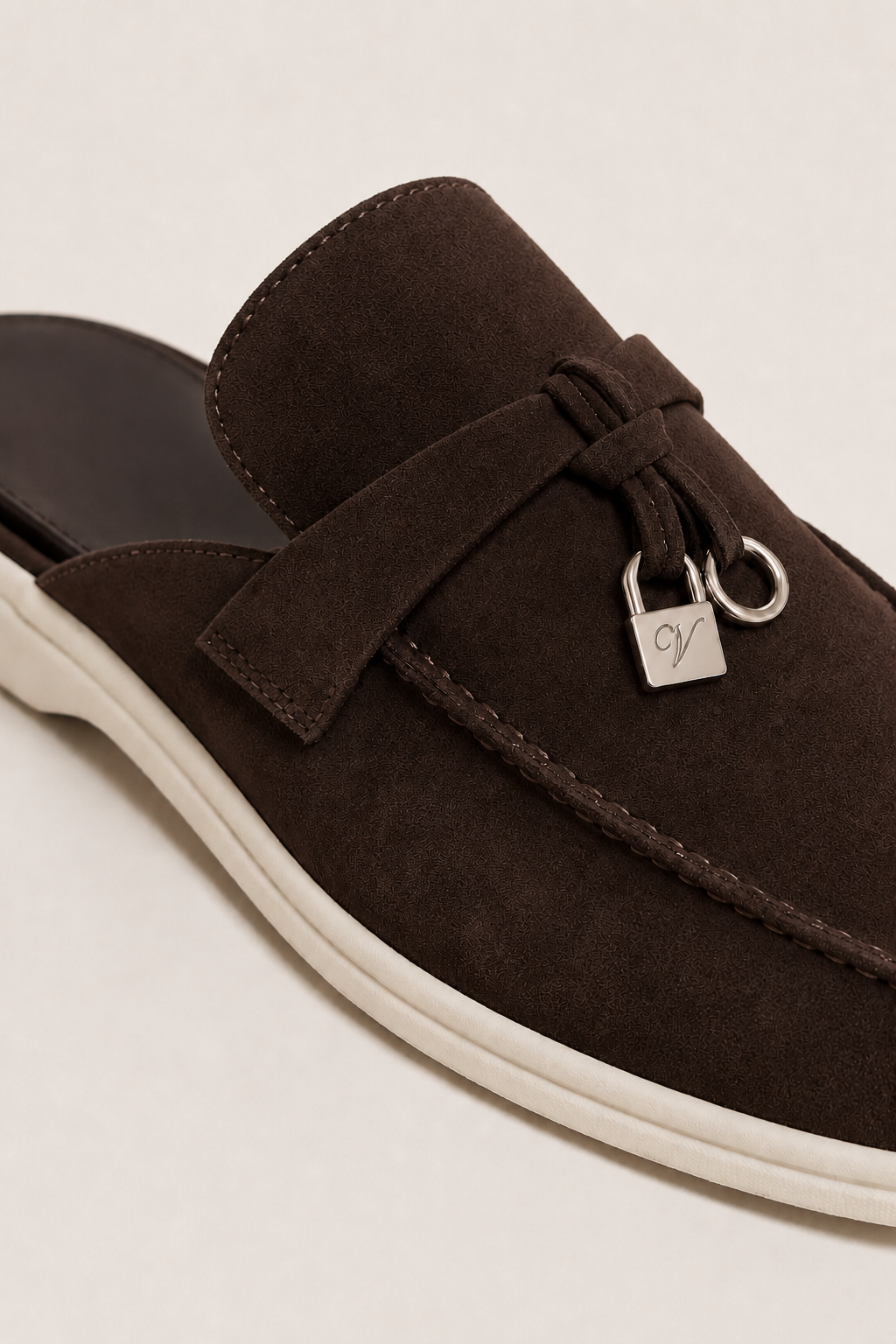 The Soriano Firenze Buckle Mule — Brown
