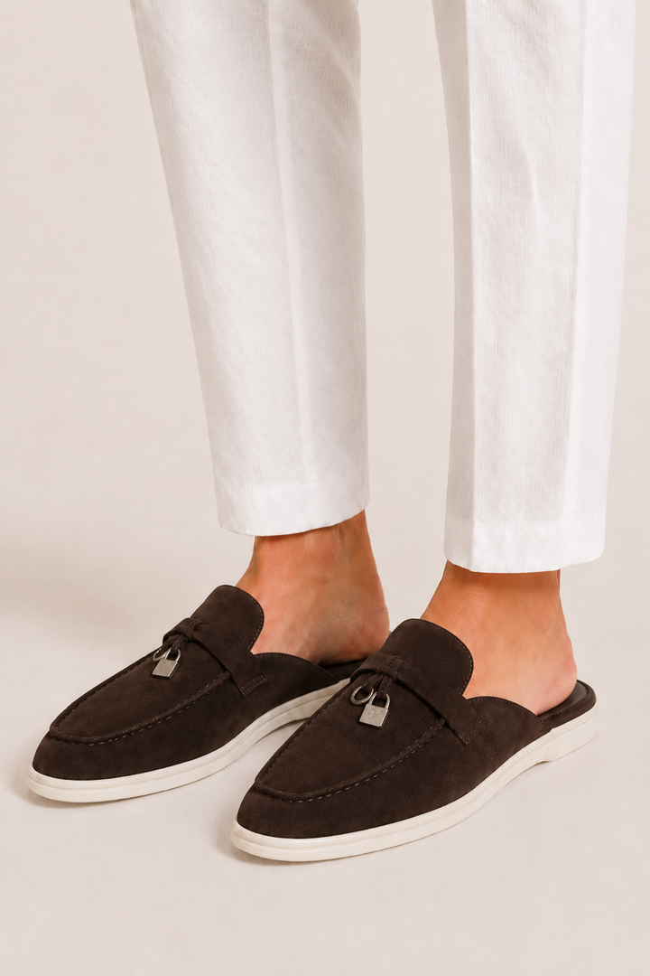 The Soriano Firenze Buckle Mule — Brown