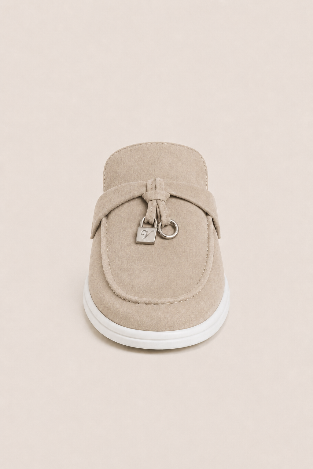 The Soriano Firenze Buckle Mule — Light Gray