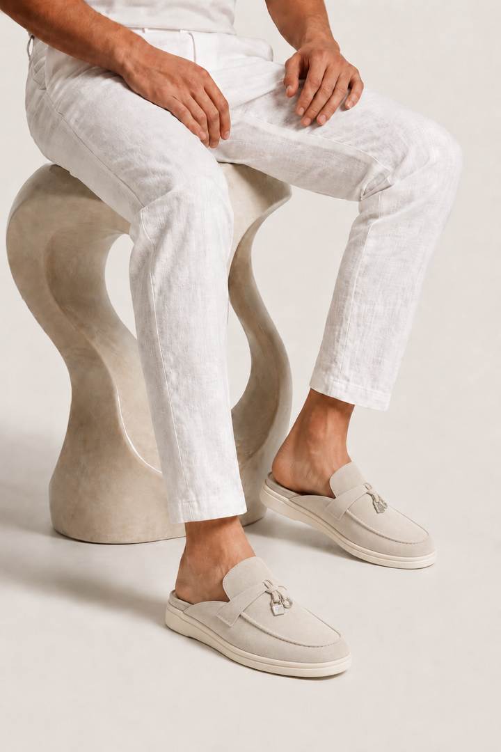 The Soriano Firenze Buckle Mule — Light Gray