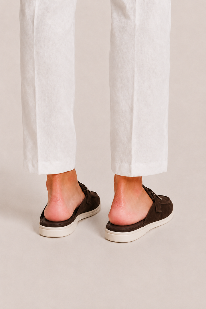 The Soriano Firenze Buckle Mule — Brown