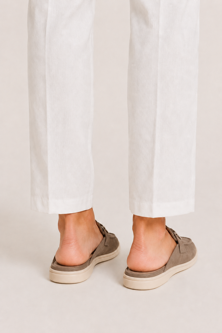 The Soriano Firenze Buckle Mule — Beige