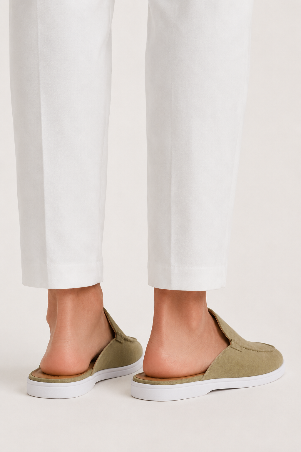 The Soriano Milano Suede Mule — Olive
