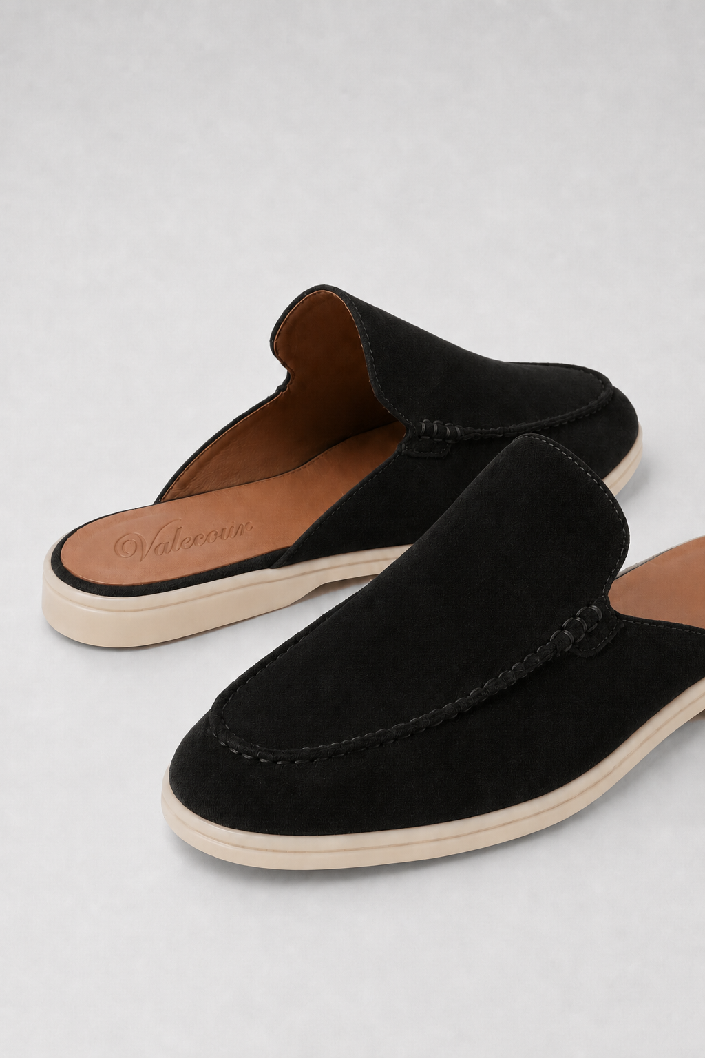 The Soriano Milano Suede Mule — Black