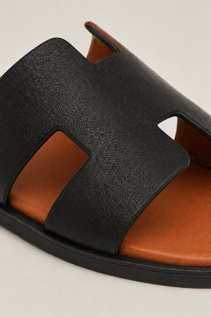 The Soriano Leather Sandal Black/Brown