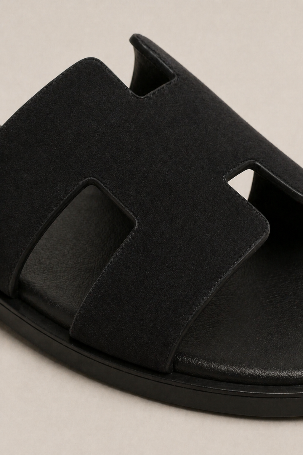 The Soriano Suede Sandal Black