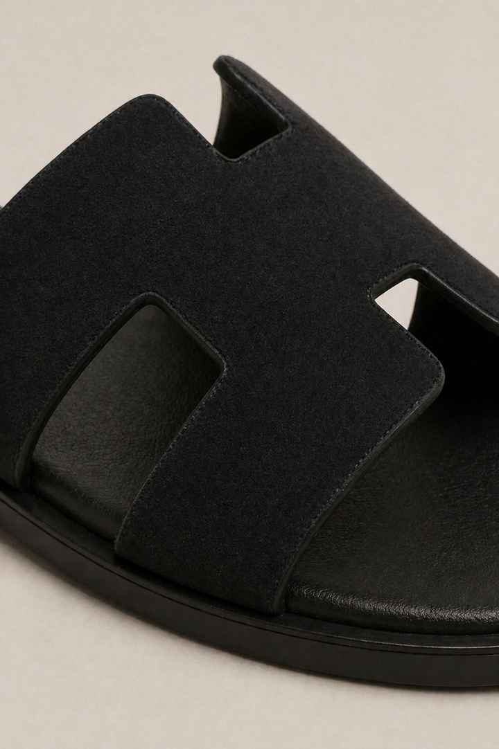 The Soriano Suede Sandal Black