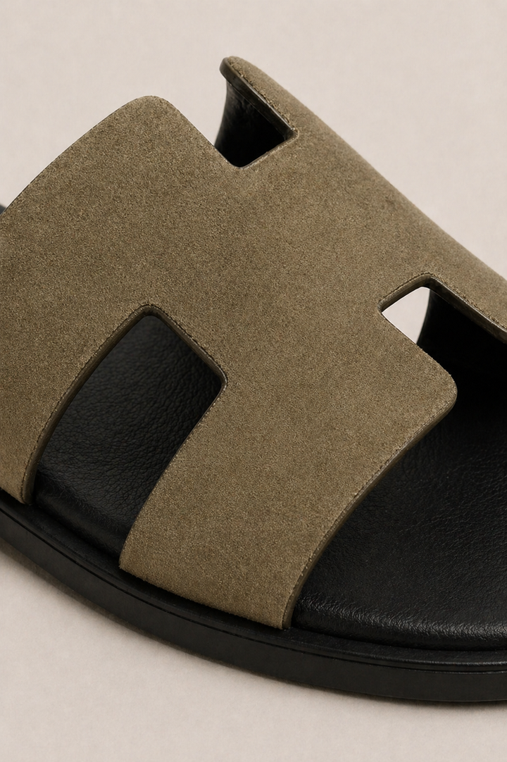 The Soriano Suede Sandal Olive