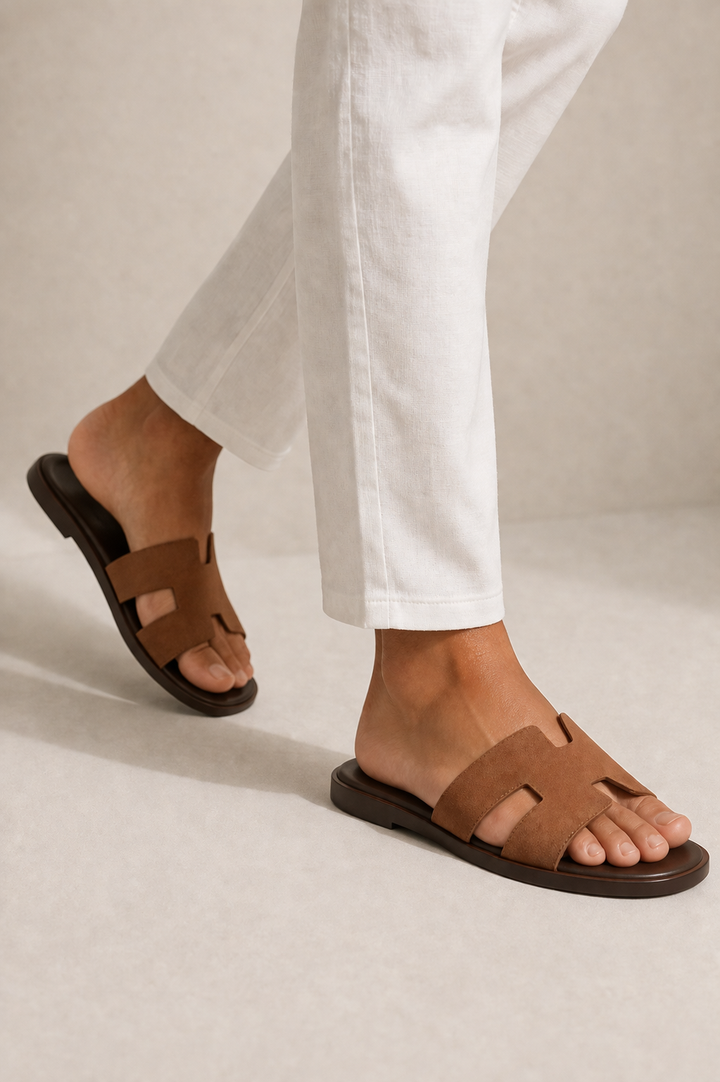 The Soriano Suede Sandal Brown
