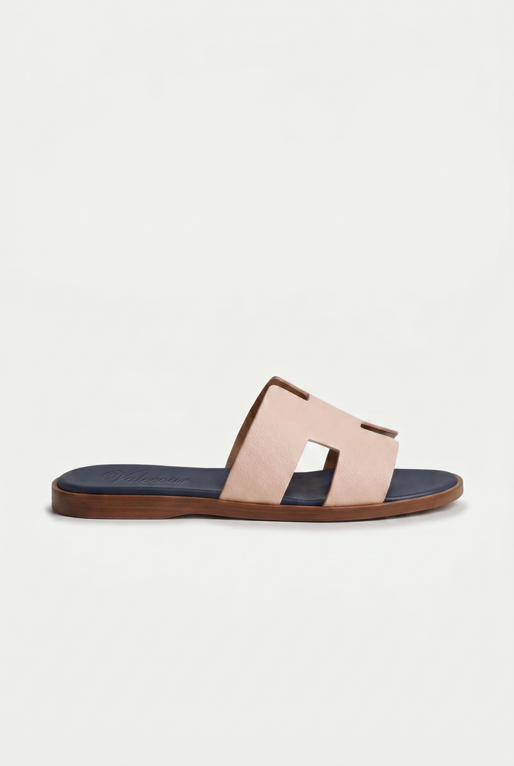 The Soriano Leather Sandal Salmon