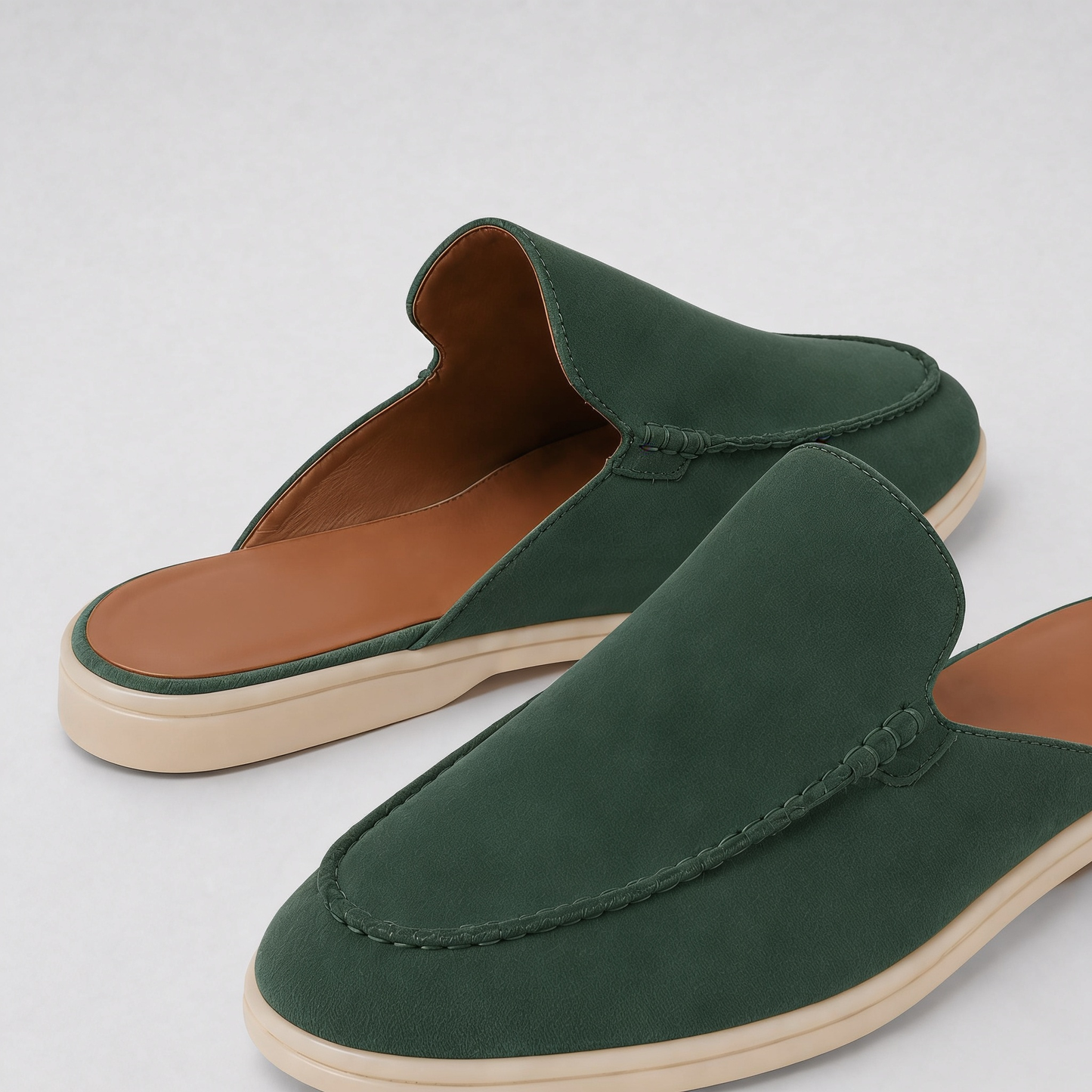 The Soriano Milano Suede Mule — Forest Green